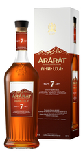 Коньяк Арарат Ани 7 лет в подарочной упаковке, 0.7л