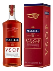 Коньяк Martell VSOP Red Barrels в подарочной упаковке, 0.7л
