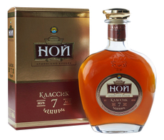 Коньяк Ной Классик 7 лет в подарочной упаковке, 0.5л