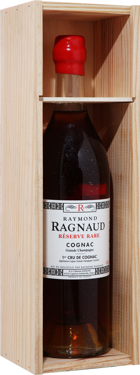 Изображение товара Коньяк Raymond Ragnaud Reserve Rare Premium 10 лет в подарочной упаковке, 0.7л