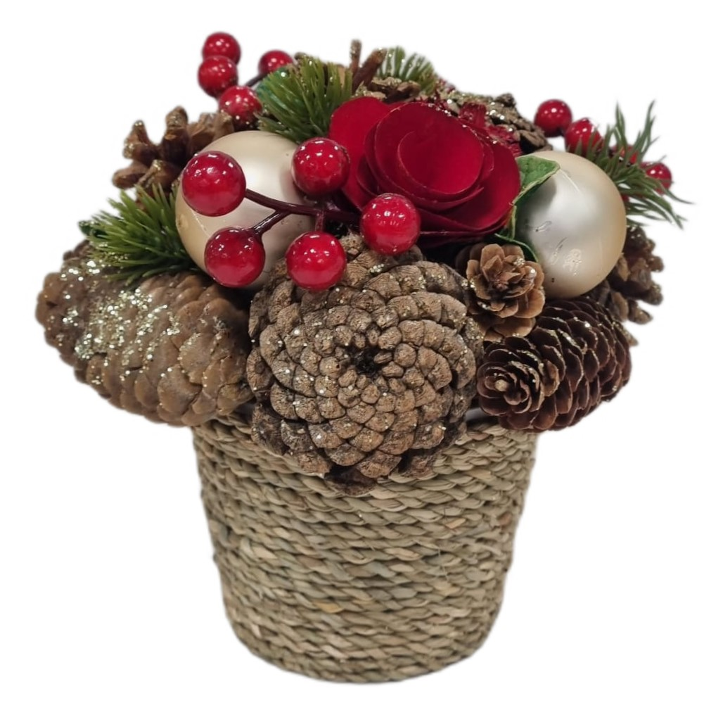 Корзинка с шишками и ягодами, 19см