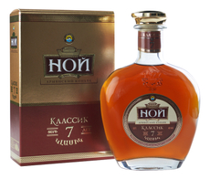 Коньяк Ной Классик 7 лет в подарочной упаковке, 0.7л
