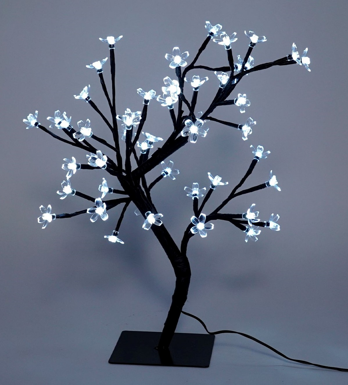 Tarrington House Дерево с подсветкой холодный белый, 45см