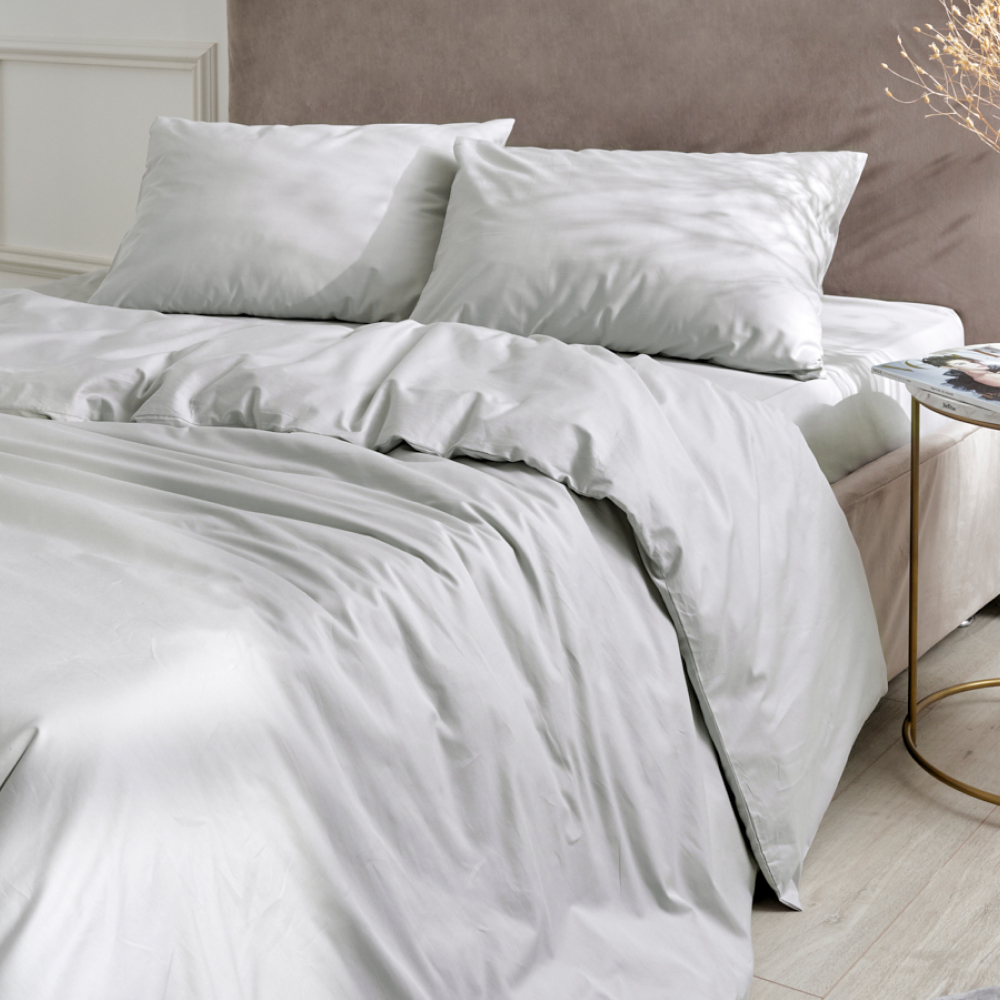 Комплект постельного белья Guten Morgen сатин цвета тумана евро