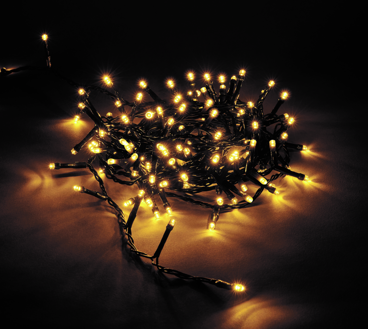 Tarrington House Электрогирлянда нить 100Led теплый белый, 5м