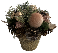 Корзинка с веточками, шариками и звездами, 18 x 18 x 18см