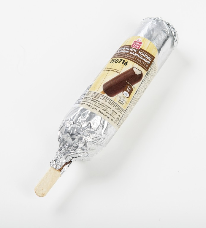 Мороженое эскимо в фольге на палочке. Эскимо в фольге. Шоколадное эскимо в фольге. Эскимо в фольге. Эскимо в фольге.