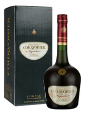 Коньяк Courvoisier Napoleon в подарочной упаковке, 0.7л