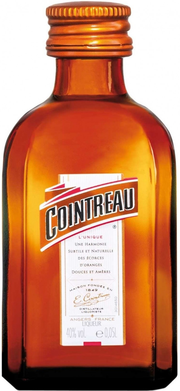 Ликер Cointreau 0.05л