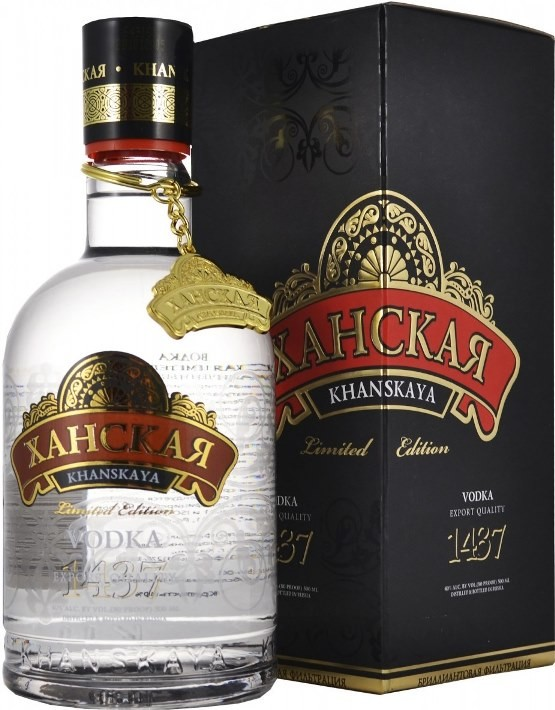 Водка Ханская Limited Edition в подарочной упаковке, 0.5л