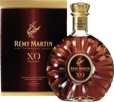 Коньяк Remy Martin ХО в подарочной упаковке, 0.7л