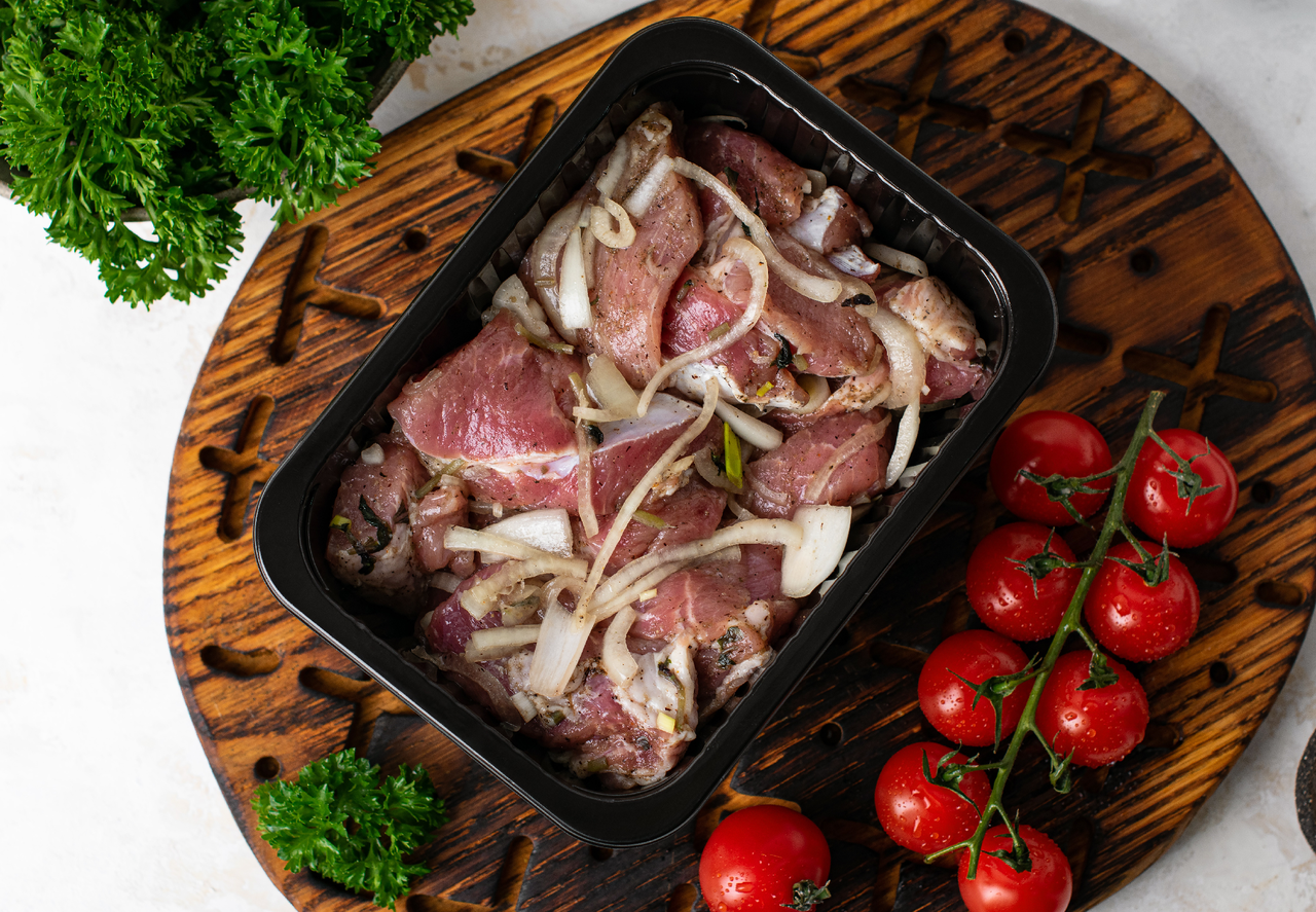 Шашлык Прямо с фермы из свиных шей охлажденный, 1кг