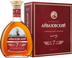 Коньяк Айвазовский 7 лет в подарочной упаковке, 0.5л